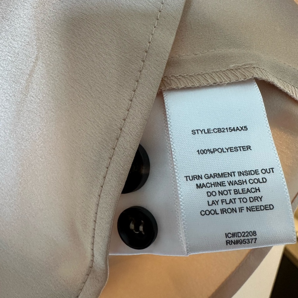 Sanctuary Women's Satin Extended Cuff Blouse Beige, Oatmilk US L - Picture 3 of 5